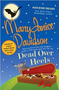 Okładka: Mary Janice Davidson - Dead Over Heels