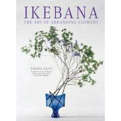 Okładka:  Sato Shozo - Ikebana. The Art Of Arranging Flowers