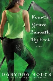 Okładka: Darynda Jones - Fourth Grave Beneath My Feet