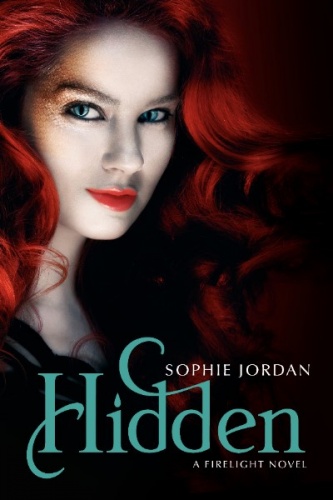 Okładka: Sophie Jordan - Hidden