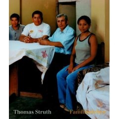 Okładka:  praca zbiorowa - Familienleben Thomas Struth