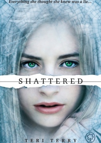 Okładka: Teri Terry - Shattered