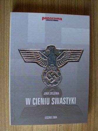 Okładka: Jerzy Zielonka - W cieniu swastyki.